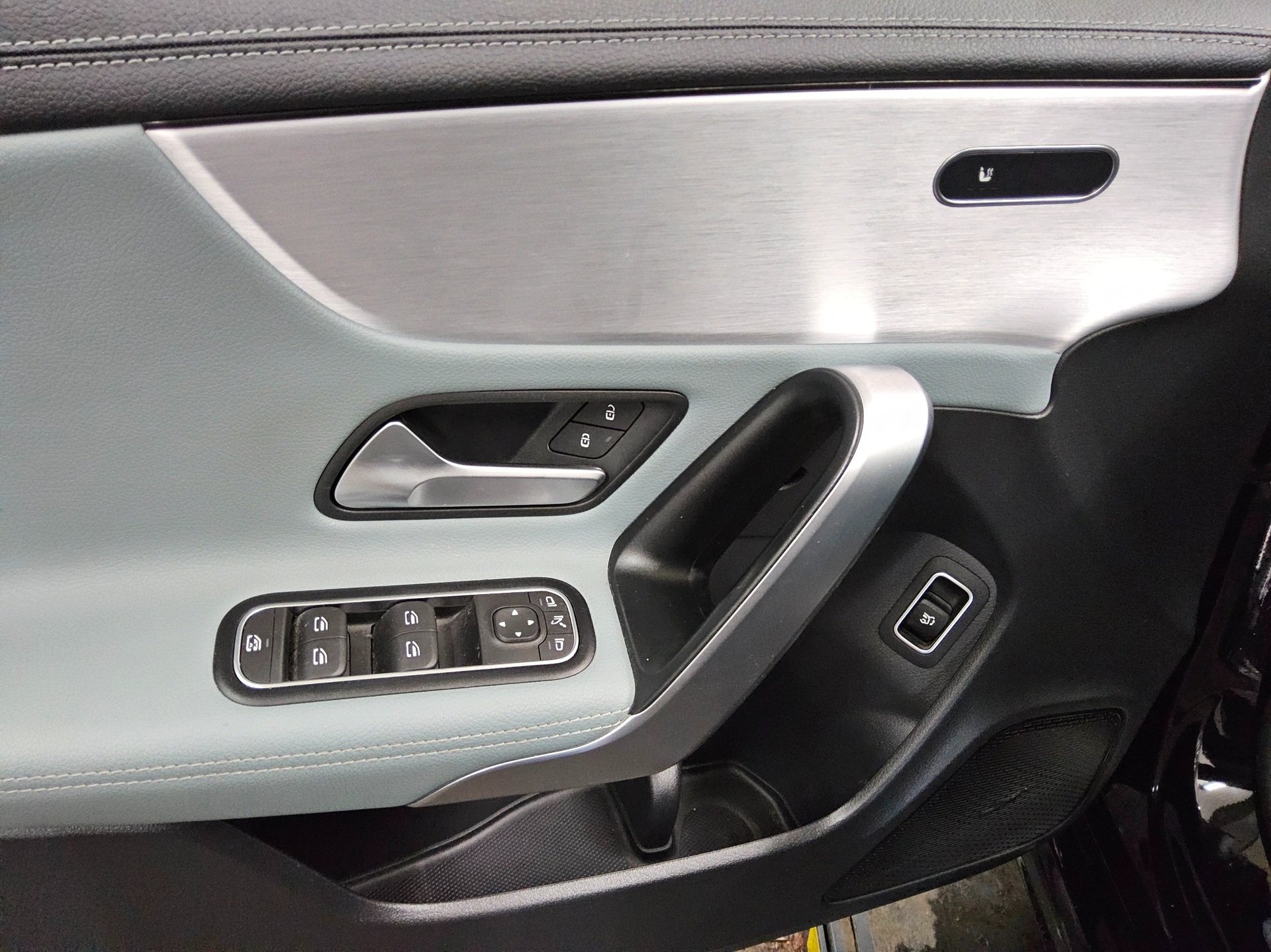 Mercedes-Benz CLA 220 SB d AMG-Line Navi LED Leder AHK 360° 10