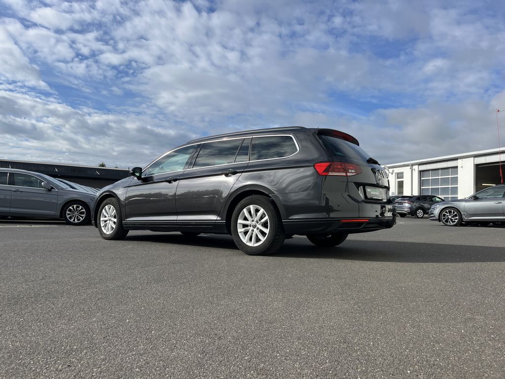 Volkswagen Passat Variant 2.0 TDI DSG Business 10