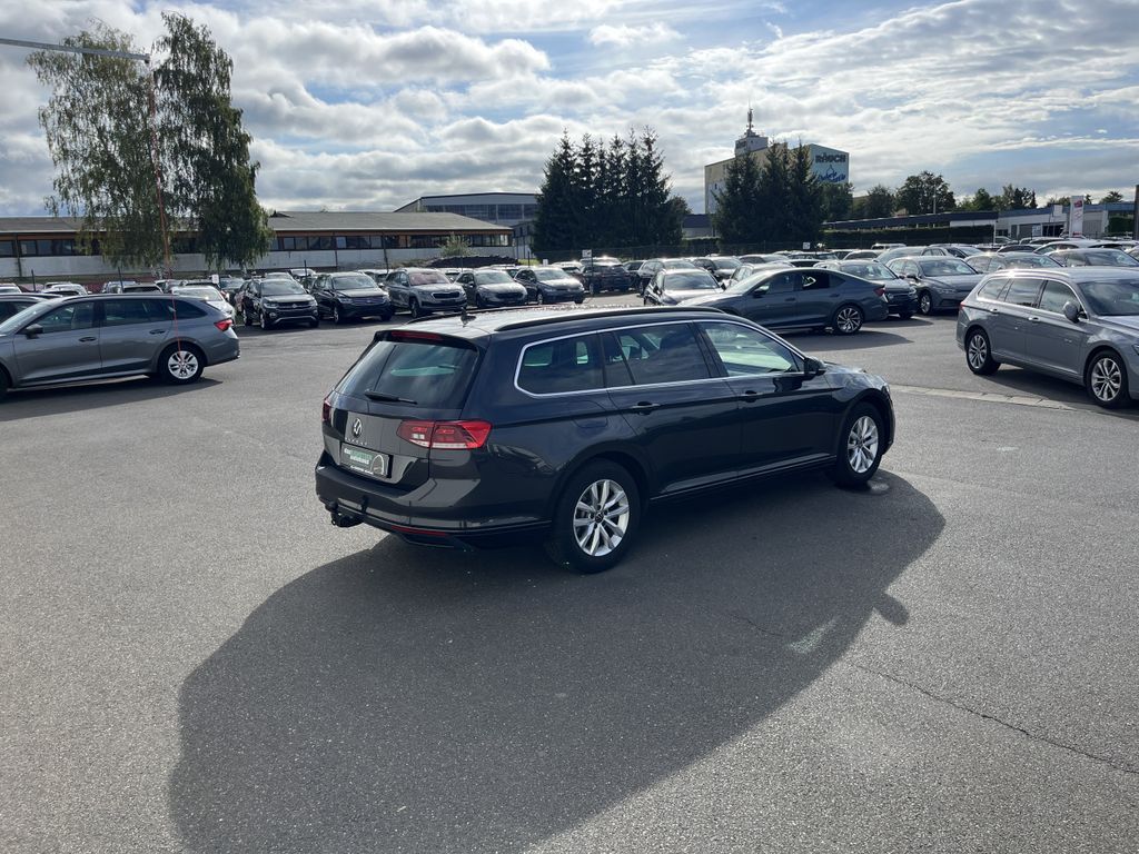 Volkswagen Passat Variant 2.0 TDI DSG Business 8