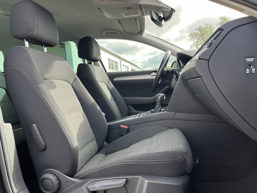 Volkswagen Passat Variant 2.0 TDI DSG Business 17