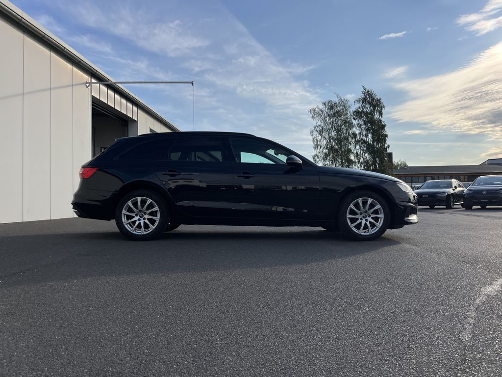 Audi A4 Avant 35 2.0 TFSI S tronic 5