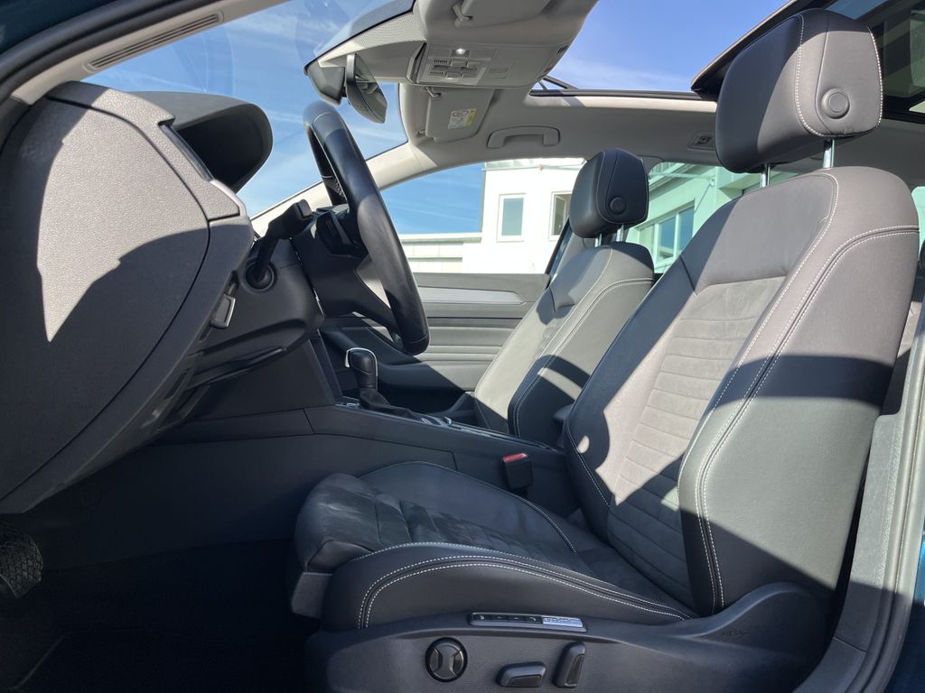 Volkswagen Passat Variant 2.0 TDI DSG Elegance 12