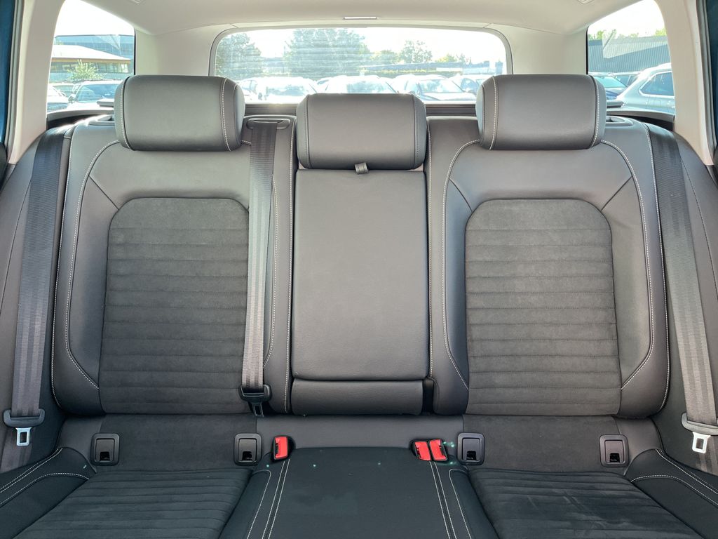 Volkswagen Passat Variant 2.0 TDI DSG Elegance 17