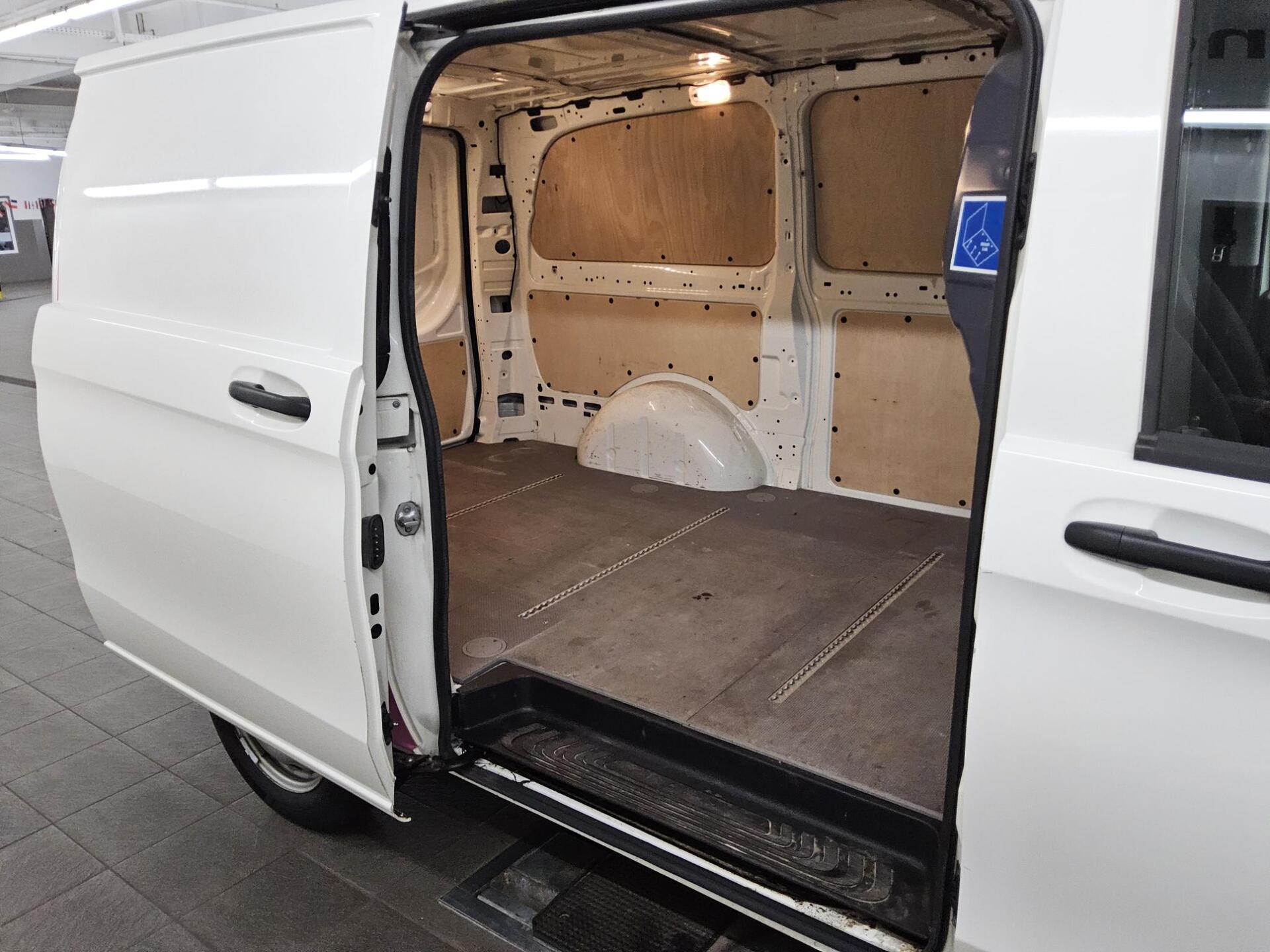Mercedes-Benz Vito-116 CDI Kasten lang Navi DAB AHK RFK 12