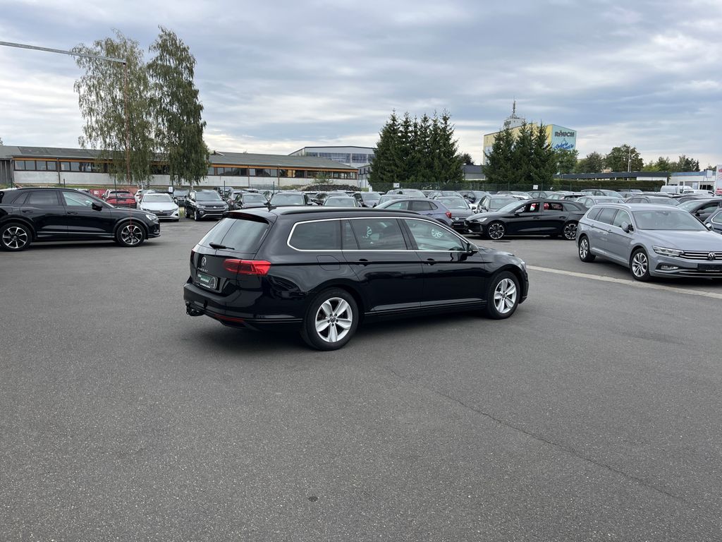 Volkswagen Passat Variant 2.0 TDI DSG Business 8