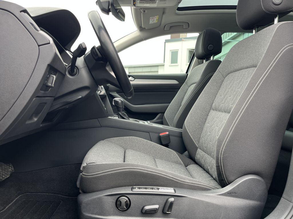 Volkswagen Passat Variant 2.0 TDI DSG Business 13
