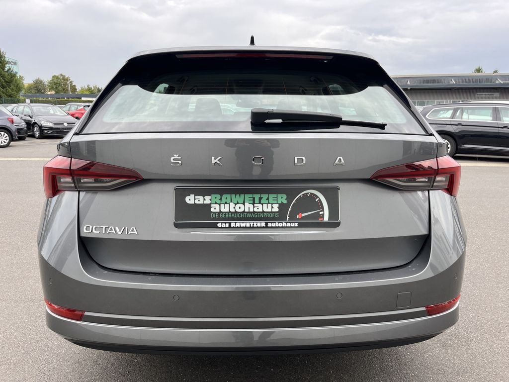 Skoda Octavia Combi 2.0 TDI Style 9