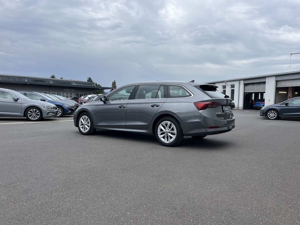 Skoda Octavia Combi 2.0 TDI Style 10