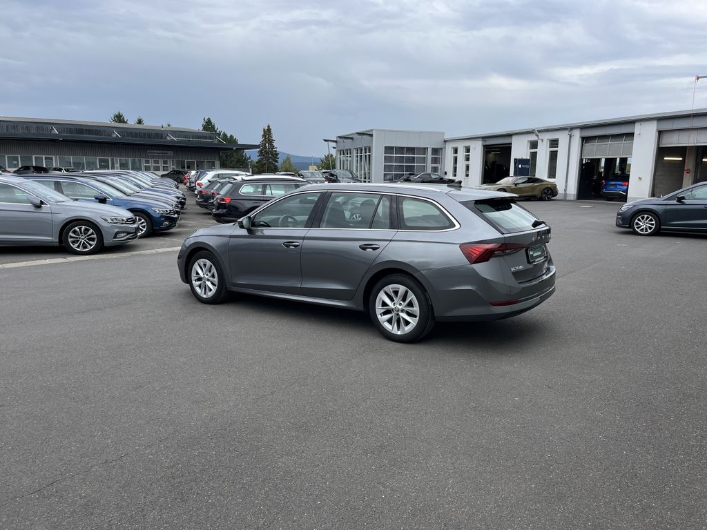 Skoda Octavia Combi 2.0 TDI Style 11