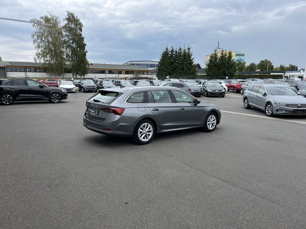 Skoda Octavia Combi 2.0 TDI Style 8