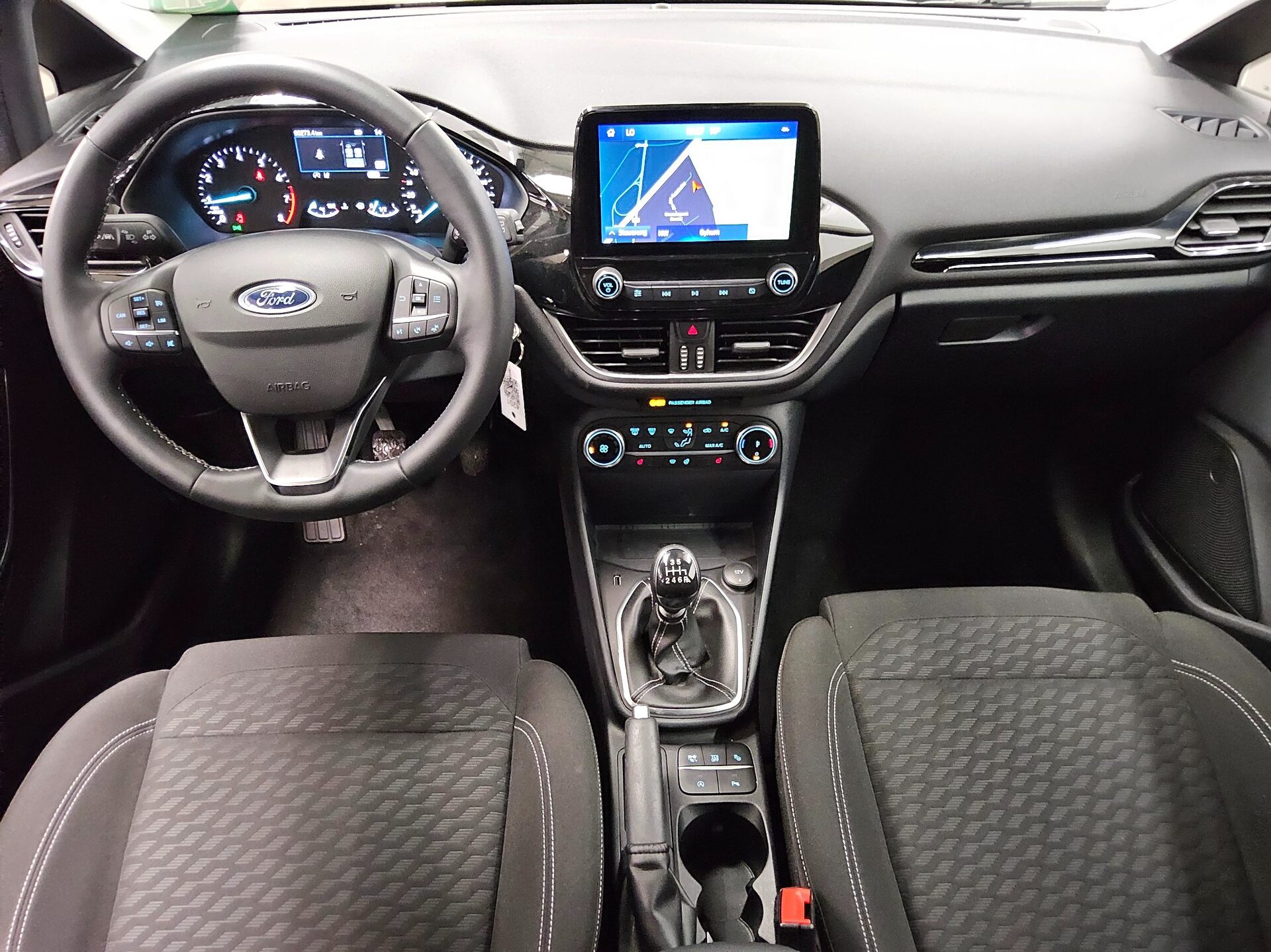 Ford Fiesta 1.0 EB Titanium Navi LED RfK PDC Tempomat 5