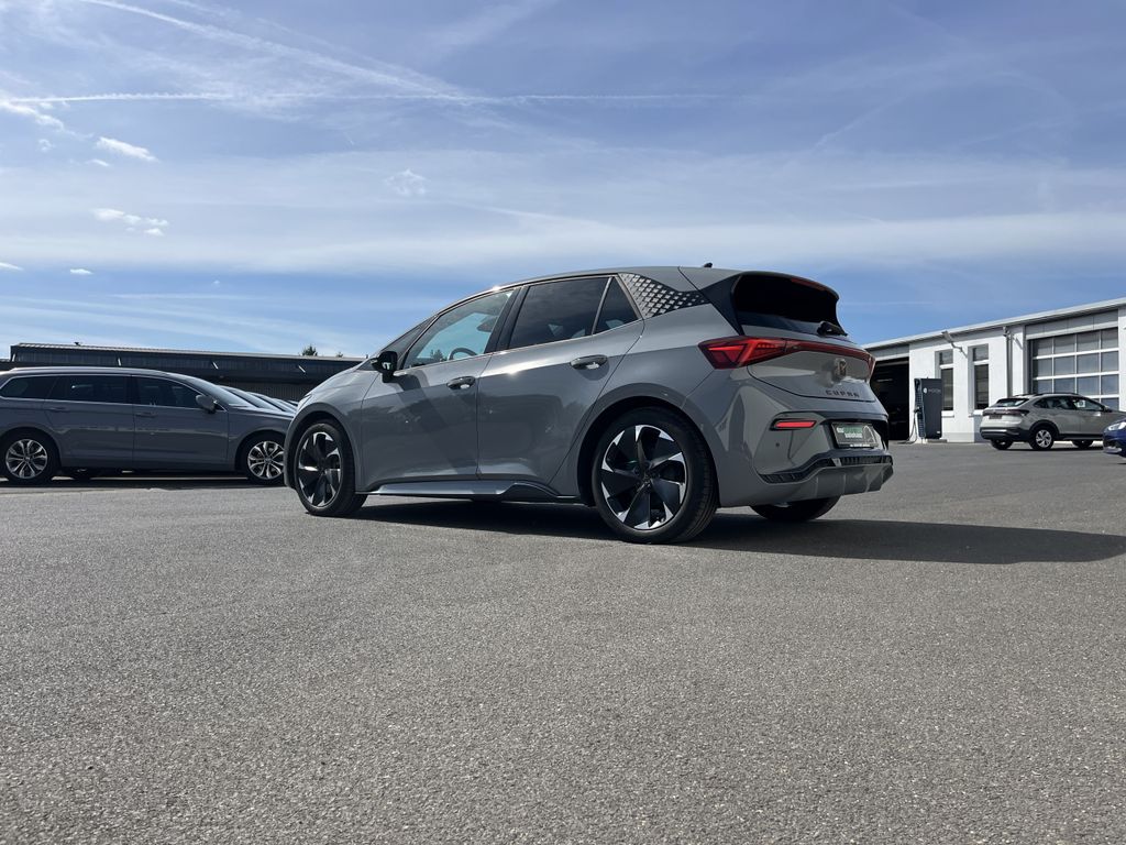 Cupra Born 9