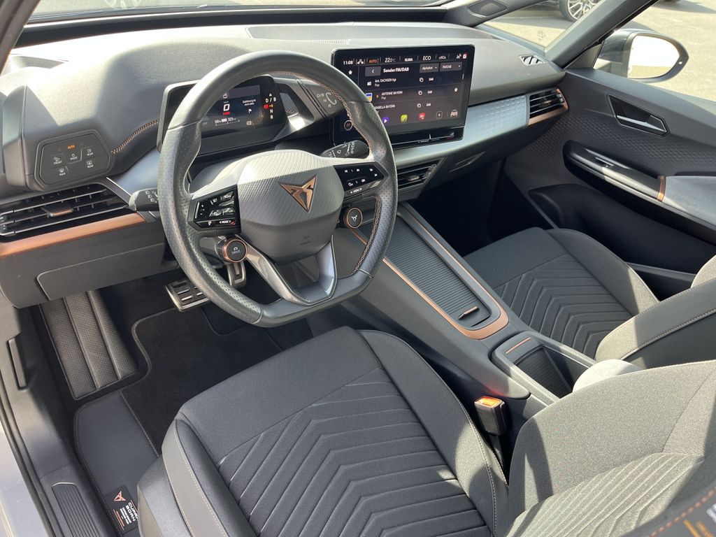 Cupra Born 11