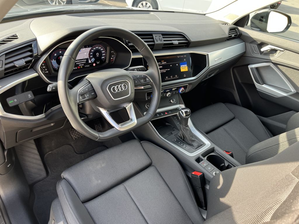 Audi Q3 35 2.0 TDI S tronic advanced 12