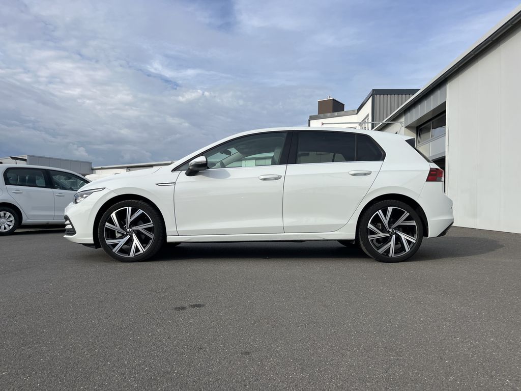 Volkswagen Golf 1.5 TSI DSG Style 2
