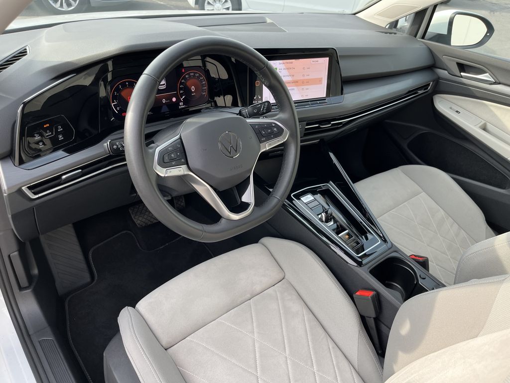 Volkswagen Golf 1.5 TSI DSG Style 12