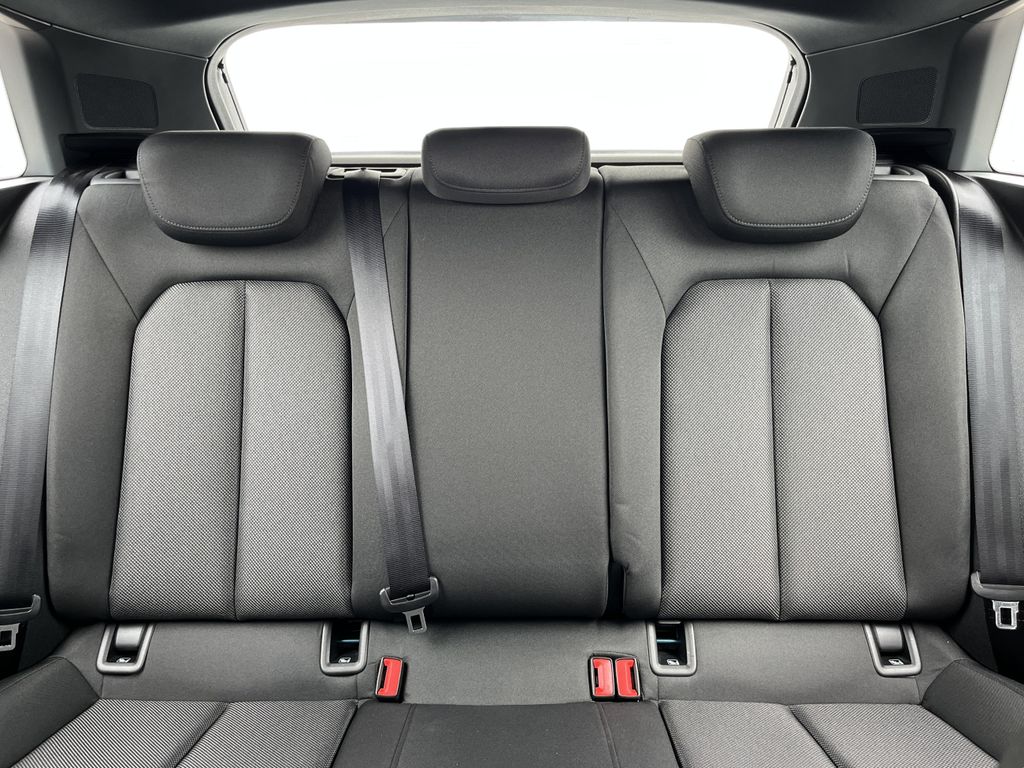 Audi A3 Sportback 35 1.5 TFSI advanced S-Line Optik 1 18