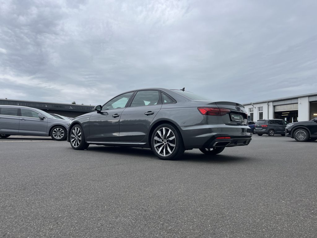 Audi A4 40 2.0 TDI quattro S tronic S line 10