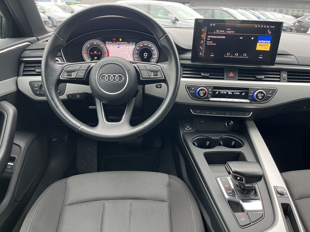 Audi A4 40 2.0 TDI quattro S tronic S line 16