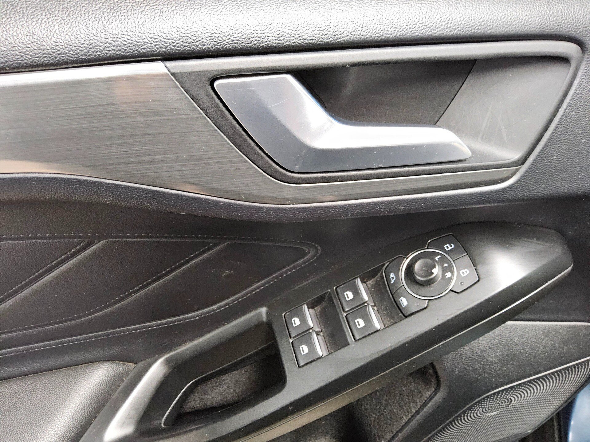Ford Focus Turnier 1.0 EB Titanium Navi LED RfK PDC 9