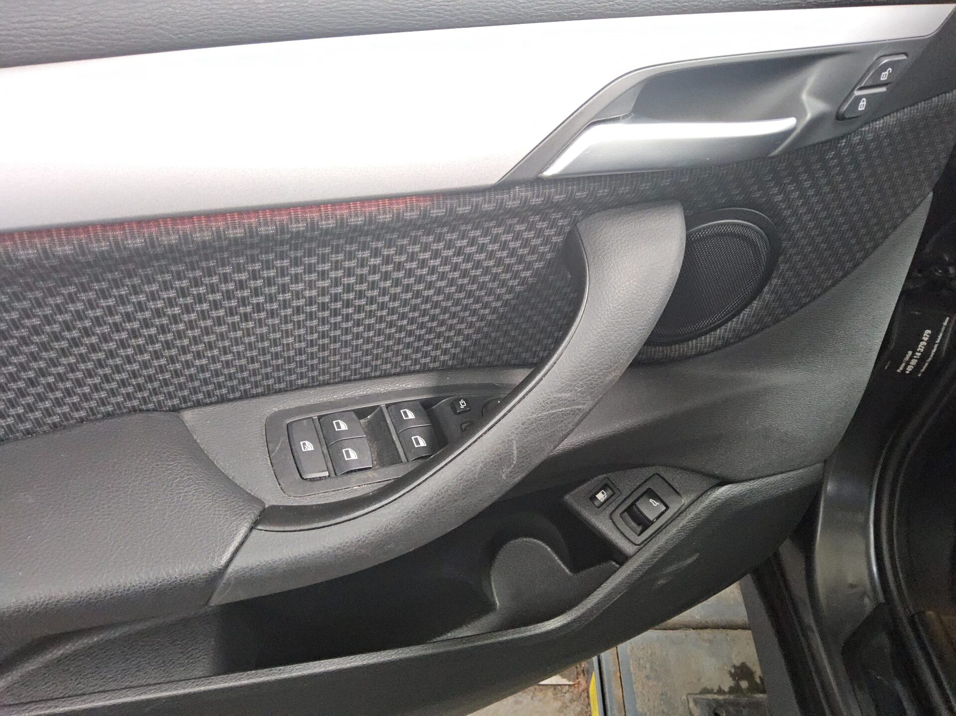 BMW X1 xDrive25e Advantage Navi LED+ RFK AHK 9