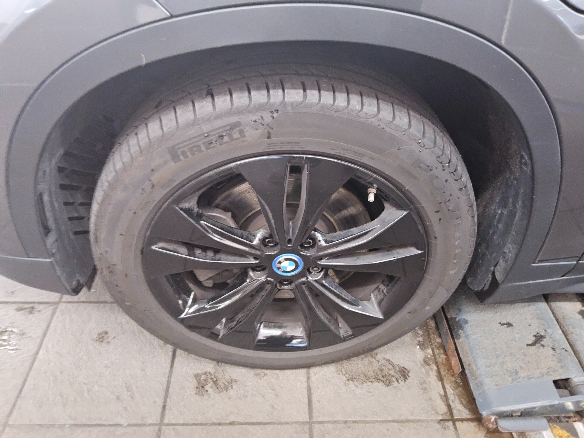 BMW X1 xDrive25e Advantage Navi LED+ RFK AHK 10