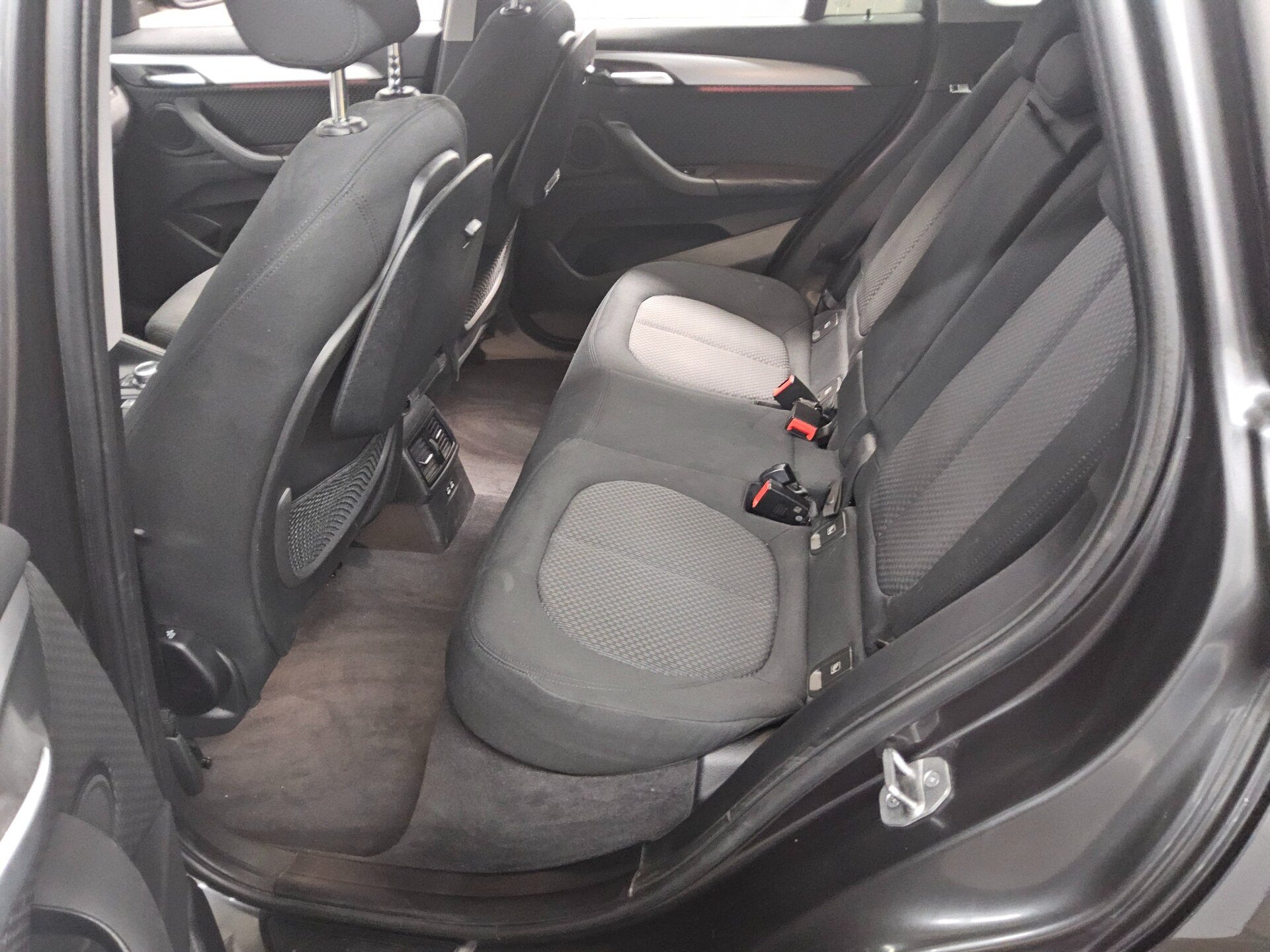 BMW X1 xDrive25e Advantage Navi LED+ RFK AHK 13