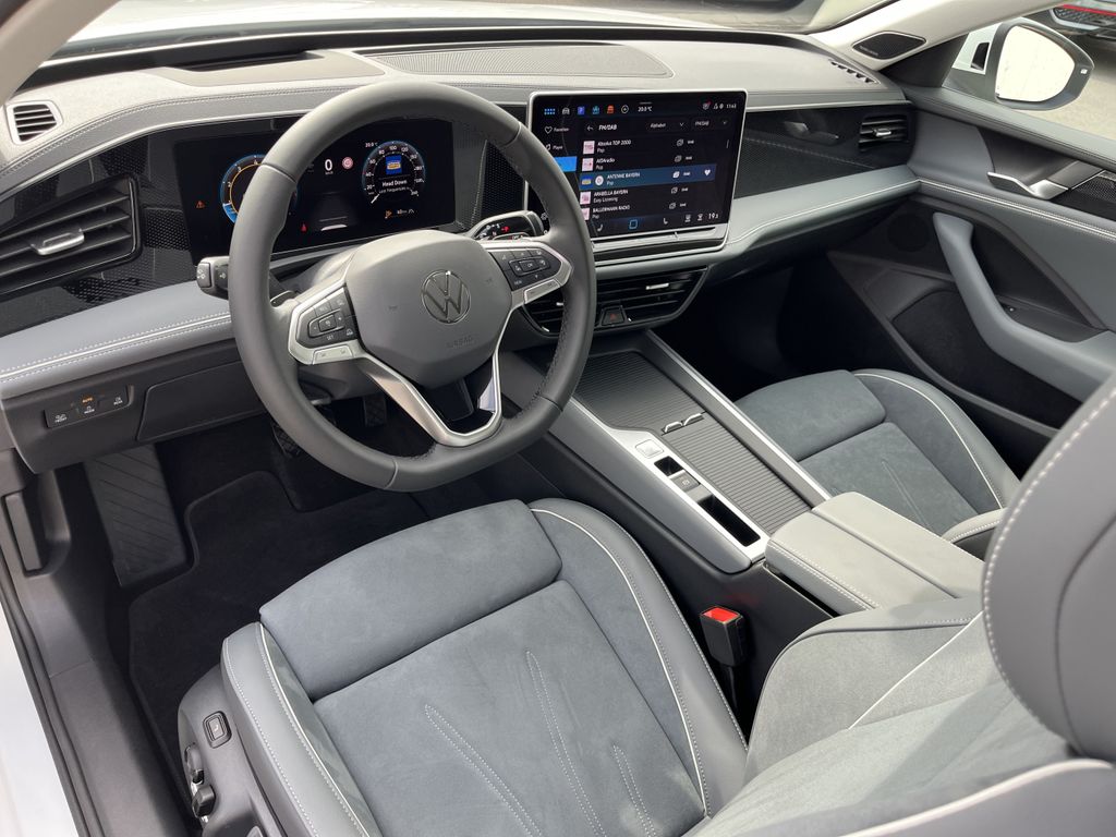 Volkswagen Passat Variant 1.5 TSI DSG Business 12
