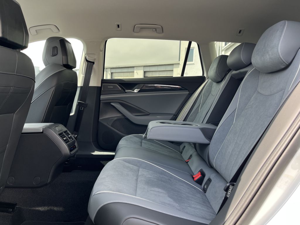 Volkswagen Passat Variant 1.5 TSI DSG Business 16