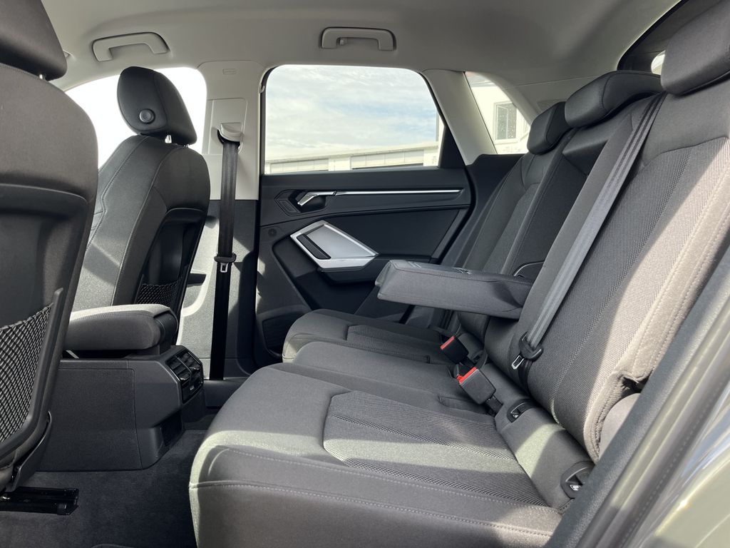 Audi Q3 35 1.5 TFSI advanced 16