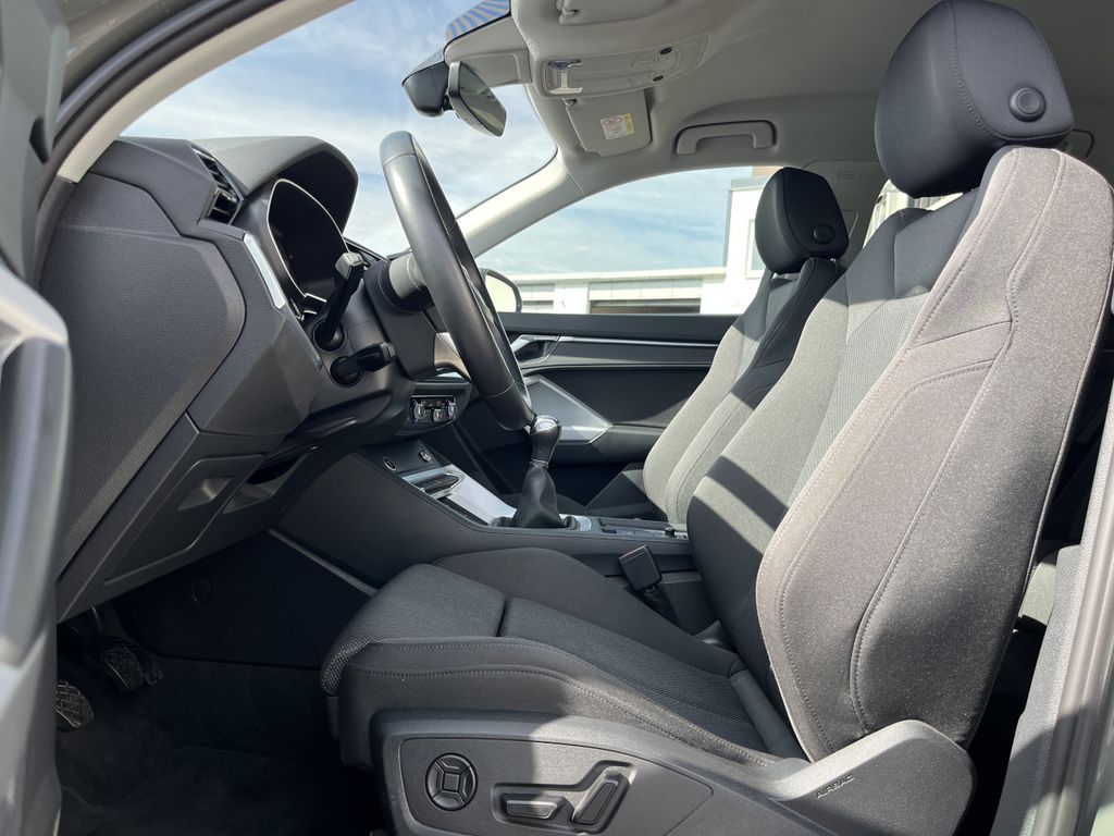 Audi Q3 35 1.5 TFSI advanced 12