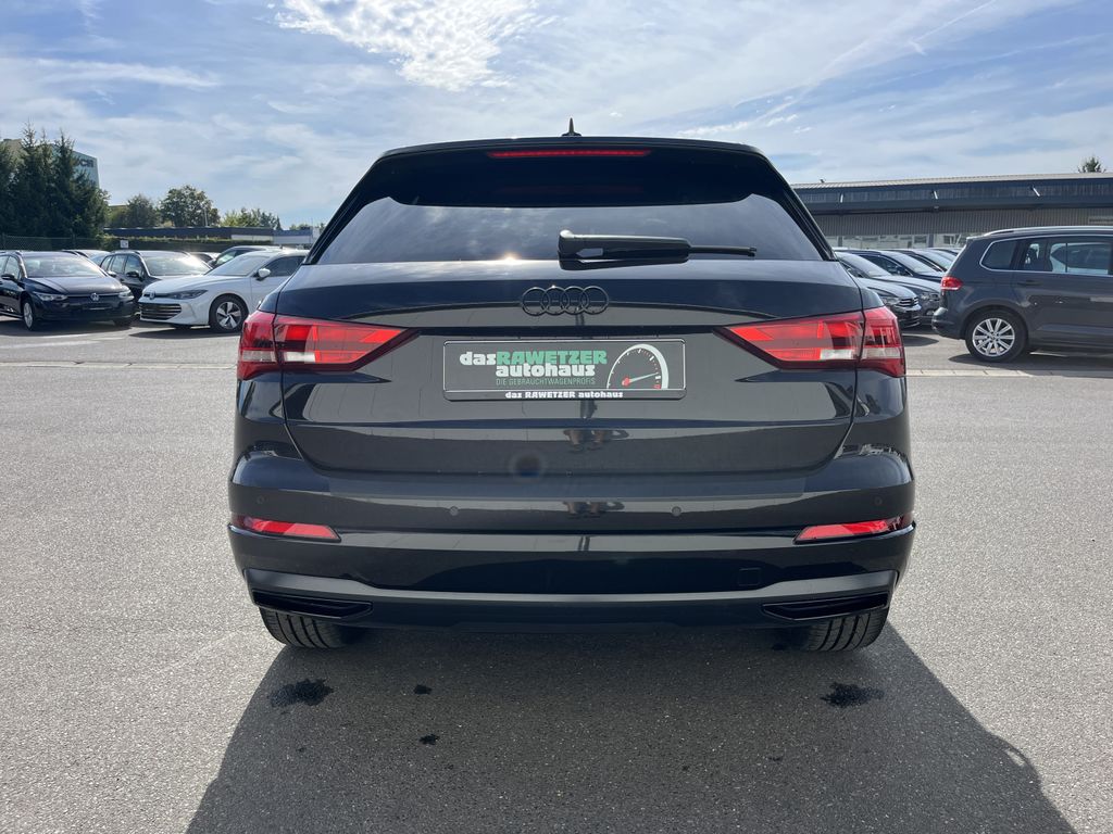 Audi Q3 35 2.0 TDI S tronic advanced 8