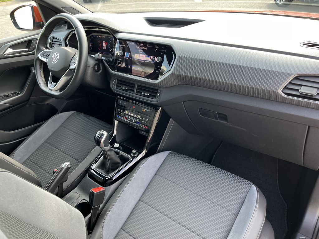 Volkswagen T-Cross 1.0 TSI R-Line 12