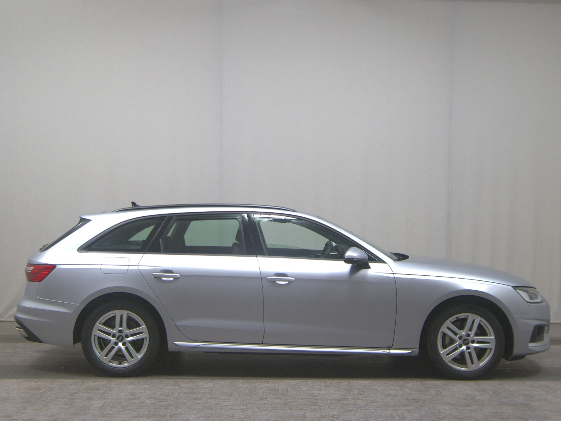 Audi A4 Avant 40 TDI advanced Navi LED Shz Pano Leder RFK