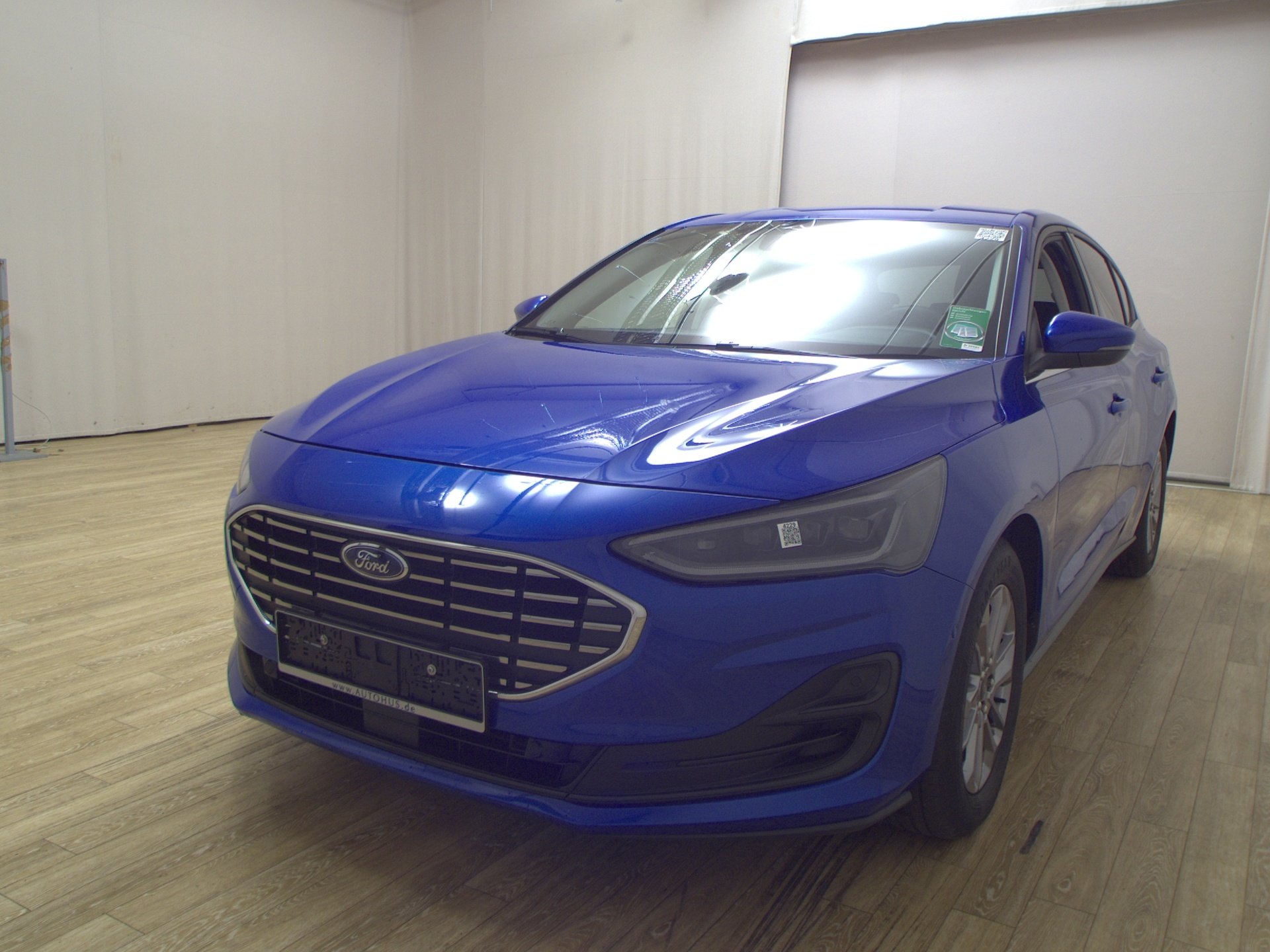 Ford Focus Turnier 1.0 EB Titanium Navi Matrix-LED Shz AHK PDC 2