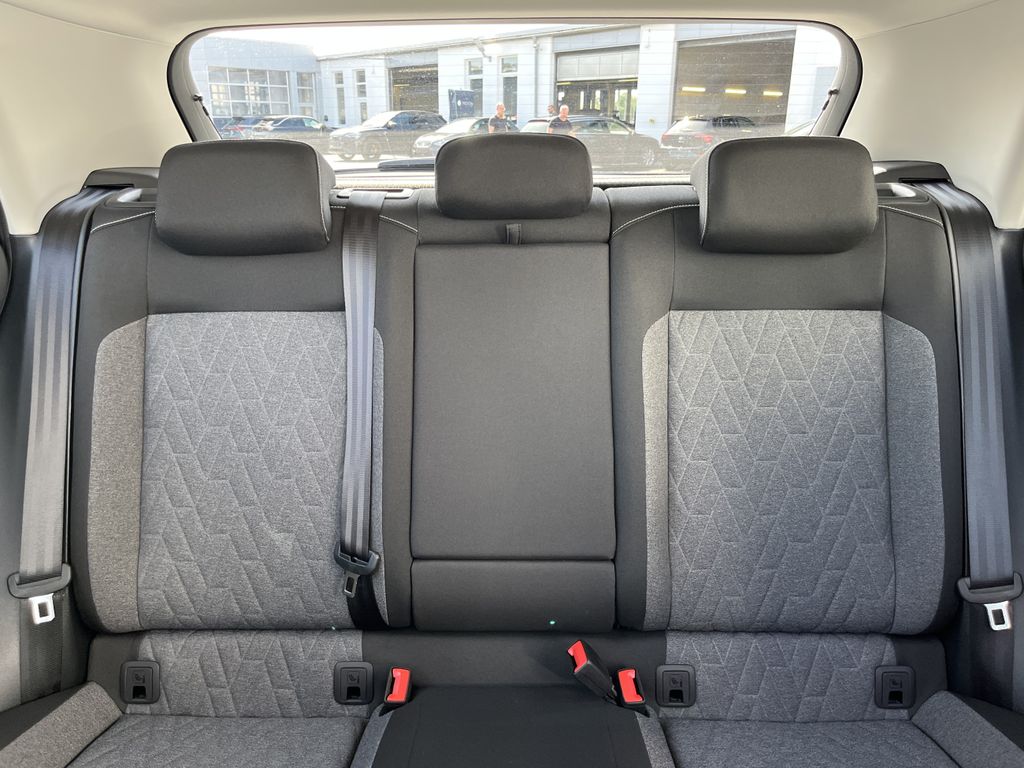 Volkswagen T-Roc 1.0 TSI MOVE 16