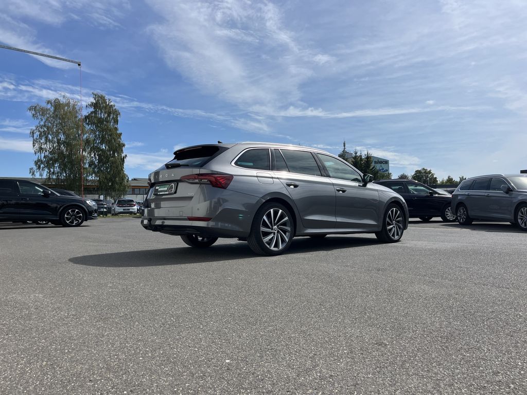 Skoda Octavia Combi 2.0 TDI DSG 4x4 Style 6
