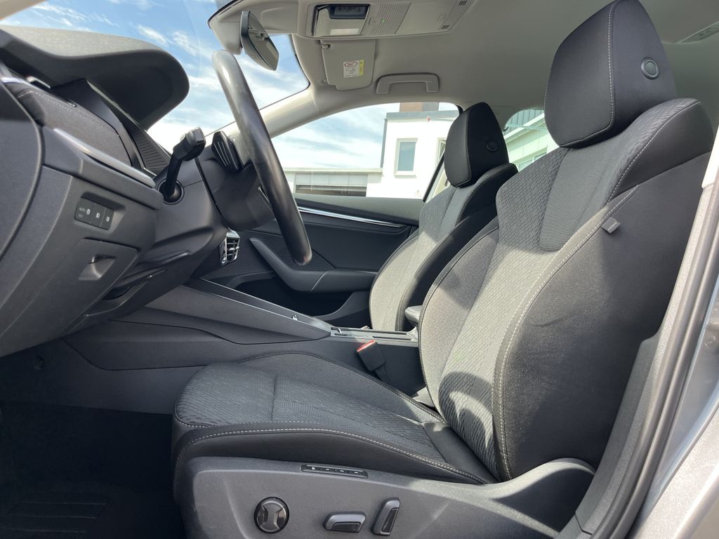 Skoda Octavia Combi 2.0 TDI DSG 4x4 Style 12