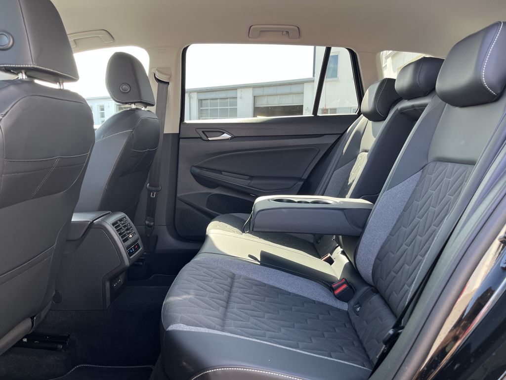 Volkswagen Golf Variant 1.5 TSI Life GOAL 16