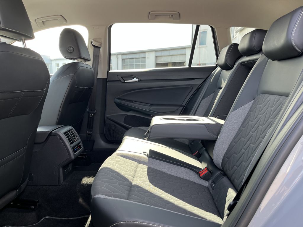 Volkswagen Golf Variant 1.5 TSI DSG Life GOAL 17
