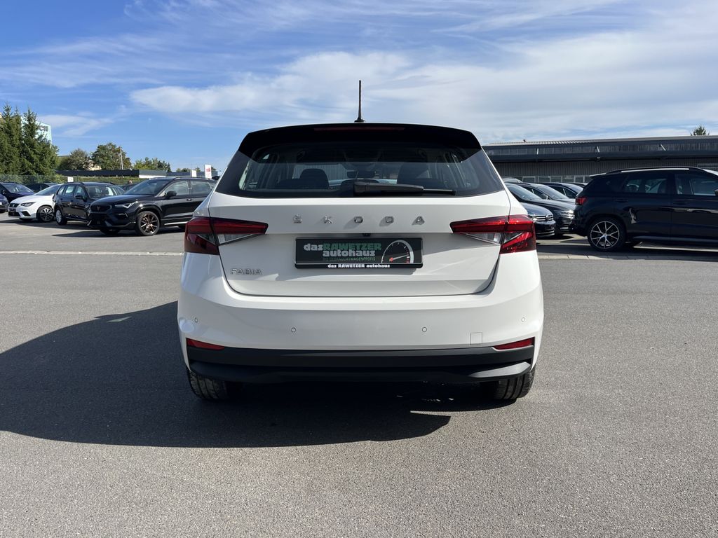 Skoda Fabia 1.0 TSI Tour 9