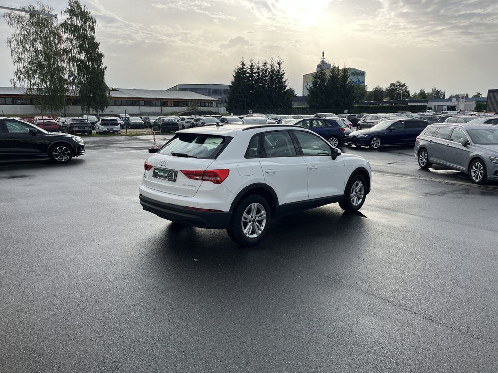 Audi Q3 45 1.4 TFSI e-Hybrid 8