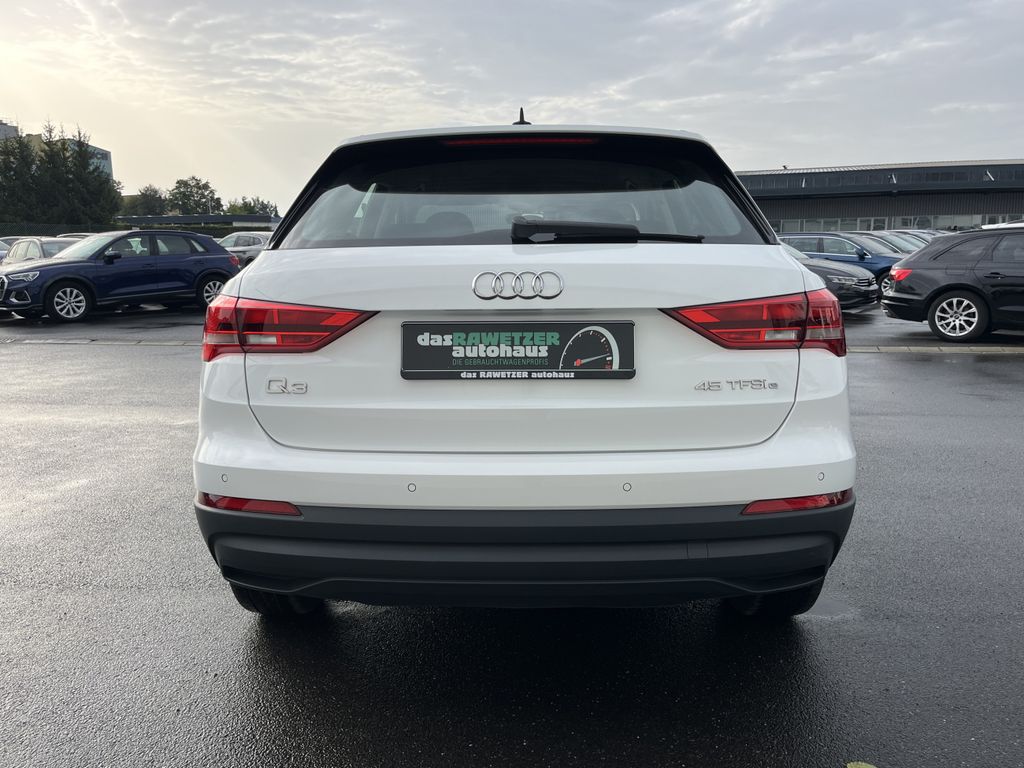 Audi Q3 45 1.4 TFSI e-Hybrid 9
