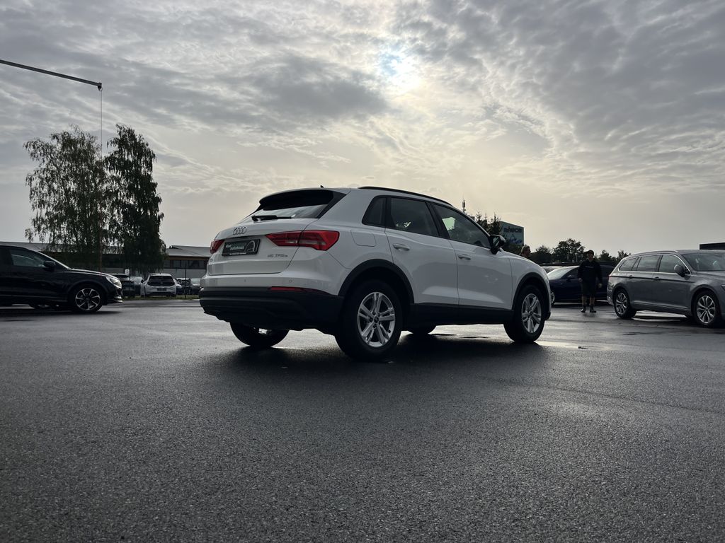 Audi Q3 45 1.4 TFSI e-Hybrid 7