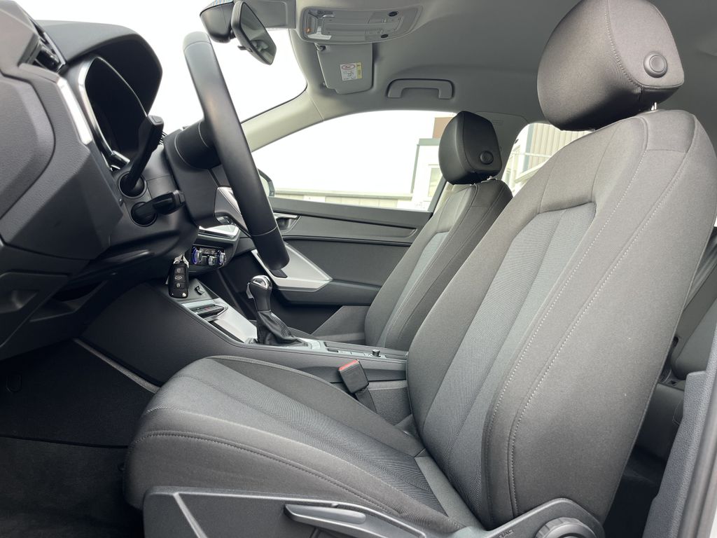 Audi Q3 45 1.4 TFSI e-Hybrid 13