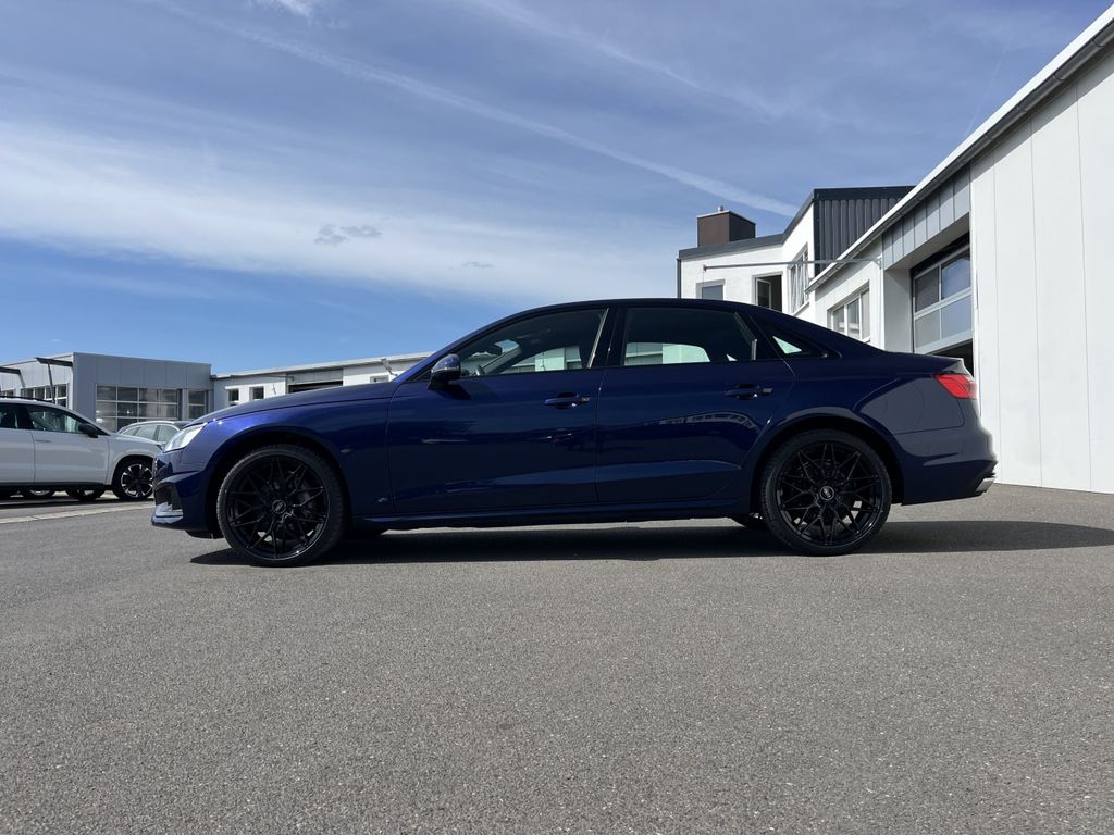 Audi A4 40 2.0 TDI S tronic Blackline S-Line Optik 16 2