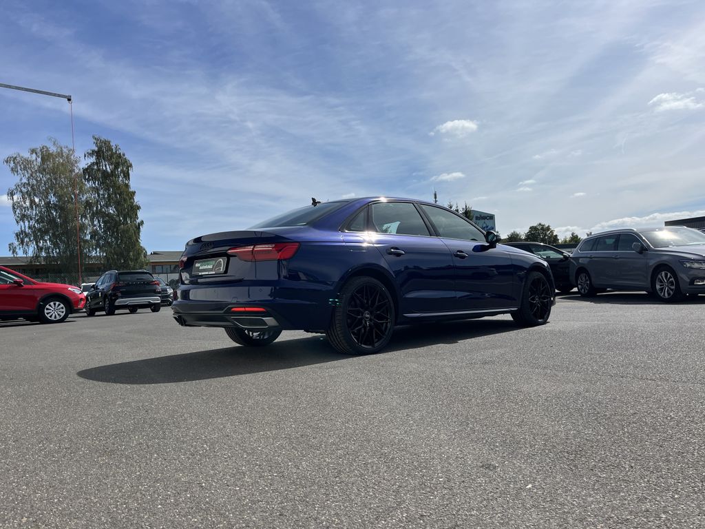 Audi A4 40 2.0 TDI S tronic Blackline S-Line Optik 16 7