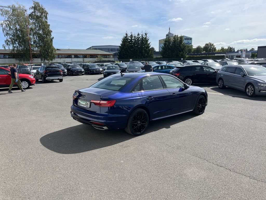 Audi A4 40 2.0 TDI S tronic Blackline S-Line Optik 16 8