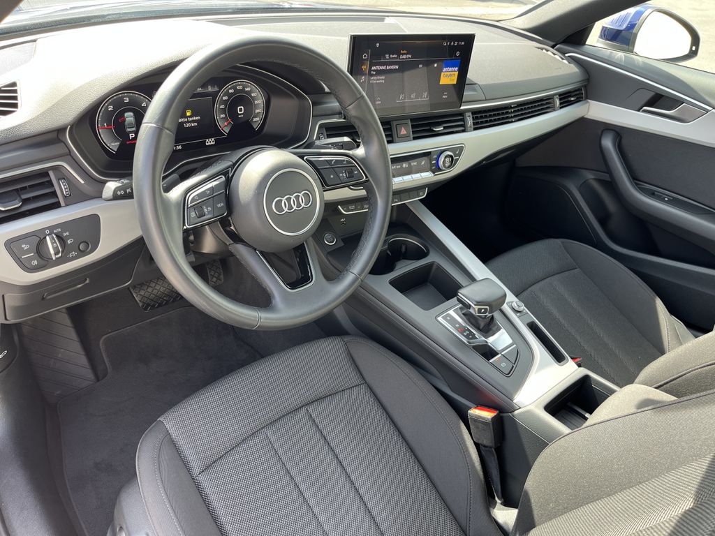 Audi A4 40 2.0 TDI S tronic Blackline S-Line Optik 16 12