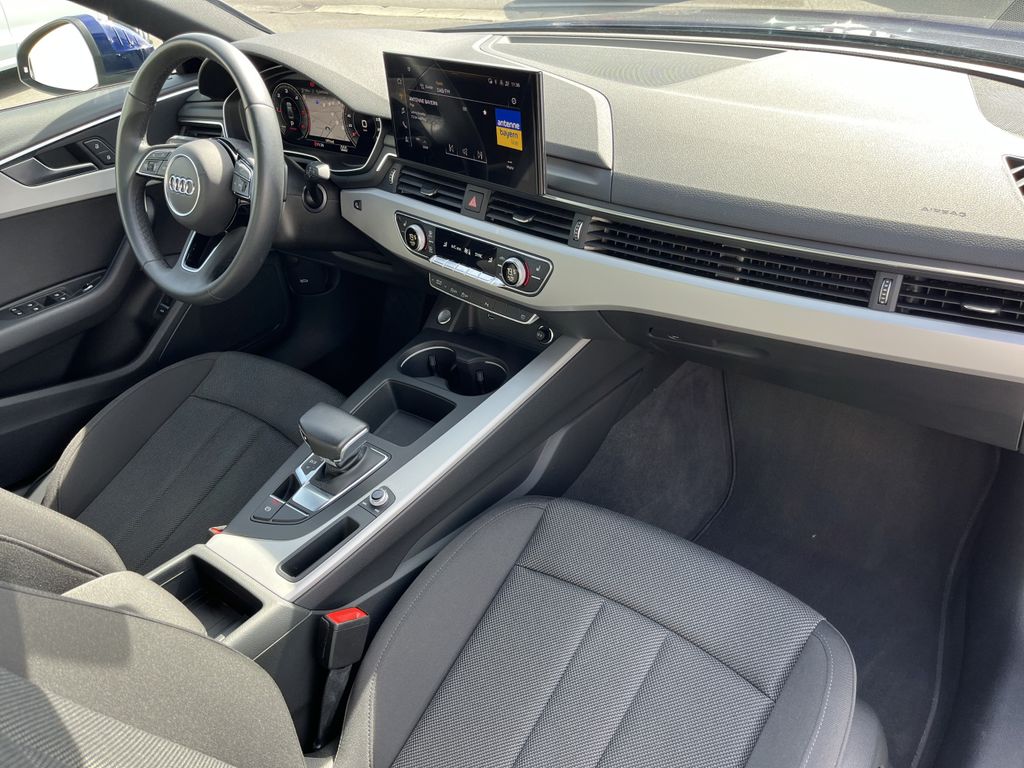 Audi A4 40 2.0 TDI S tronic Blackline S-Line Optik 16 14